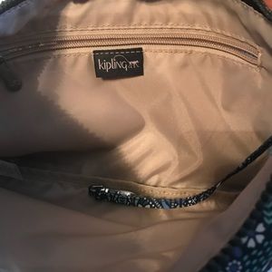 Kipling Bags - Kipling Presto Convertible Waist-pack bag. Kipling Bags - Kipling Presto Convertible Waist-pack bag.